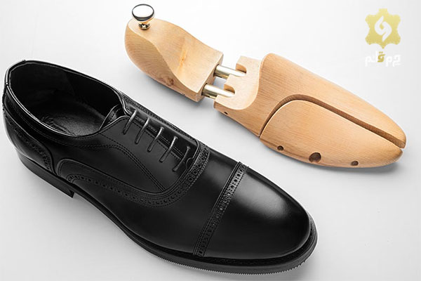 دوام کفش چرم