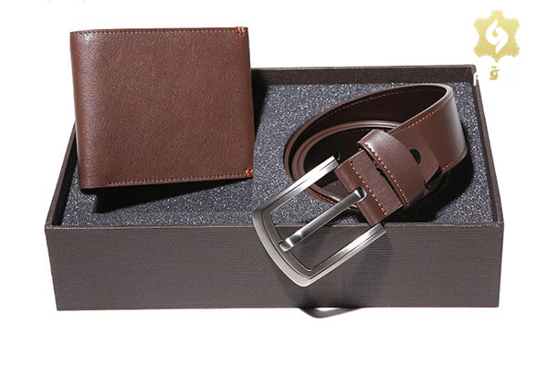 ست هدیه چرم چه رنگی بخرم