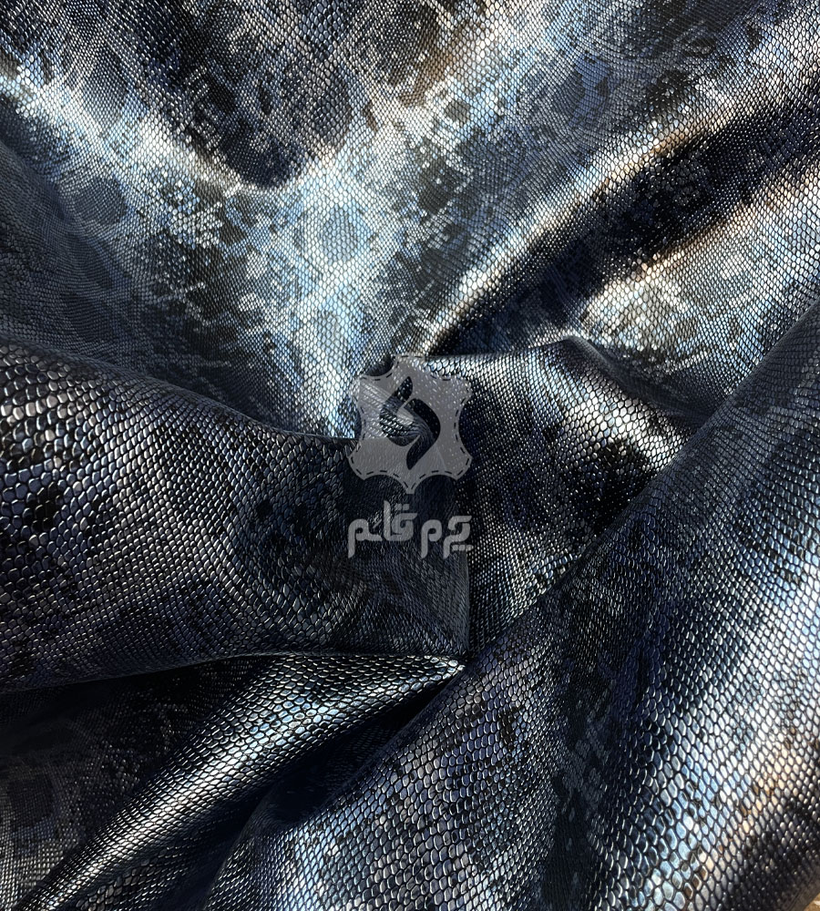 چرم مصنوعی پوست ماری سرمه ای (نقره کوب)